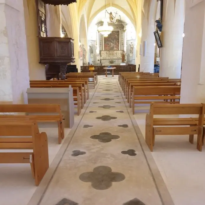 Nave de la iglesia de Saint-Étienne