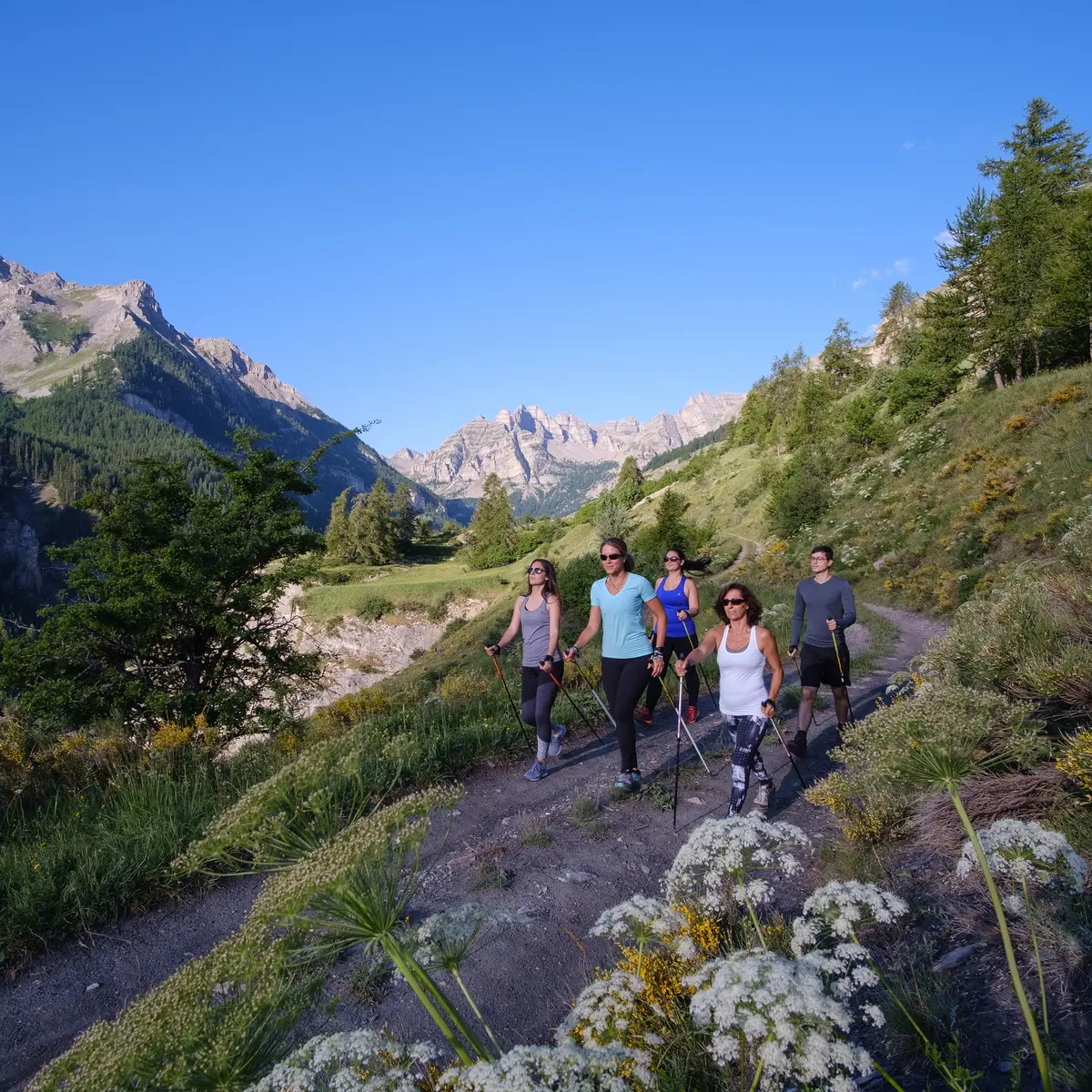 Hike on the Pra Gazé plateau