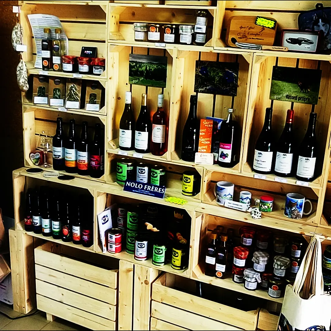 Servi'Nature : boutique de produits locaux aux Plans d'Hotonnes