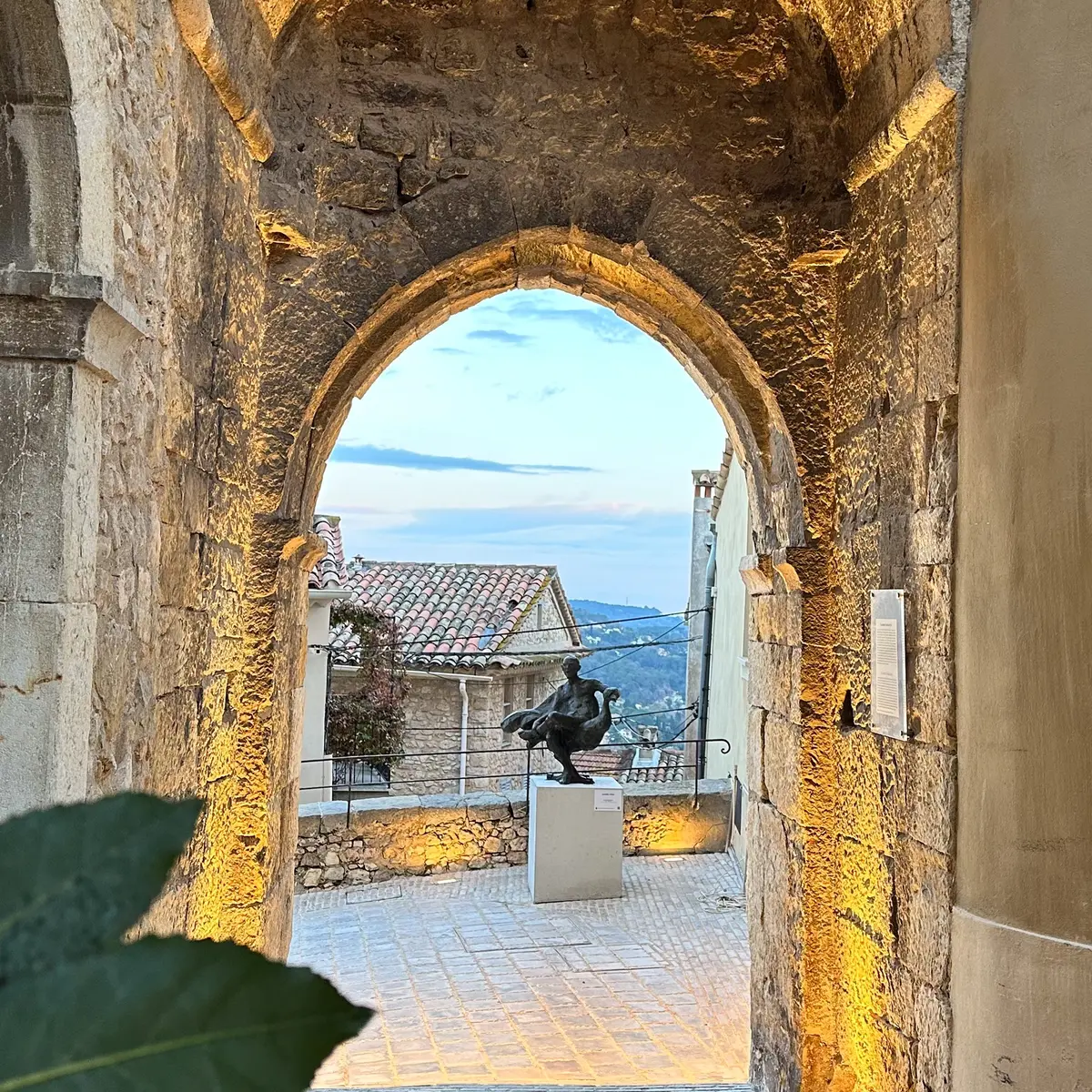 Porte Sarrazine Vieux Village Mougins