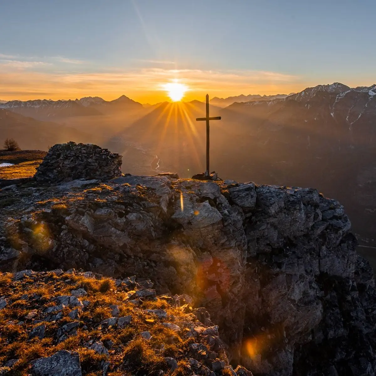 Lever de soleil croix de la Salcette