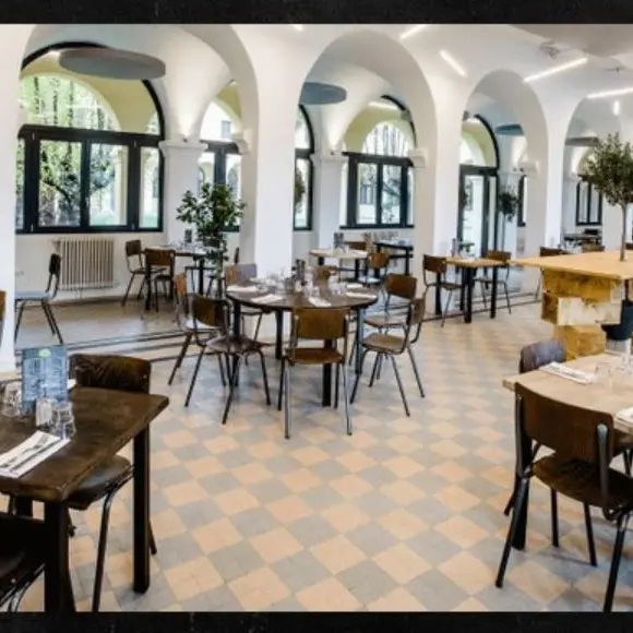 Salle intérieure