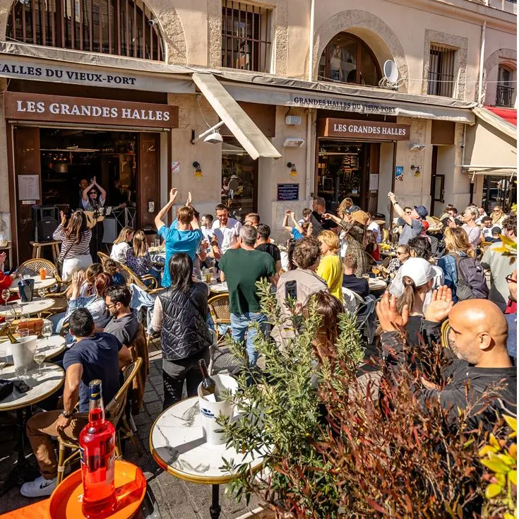 Terrasse des Grandes Halles du Vieux port