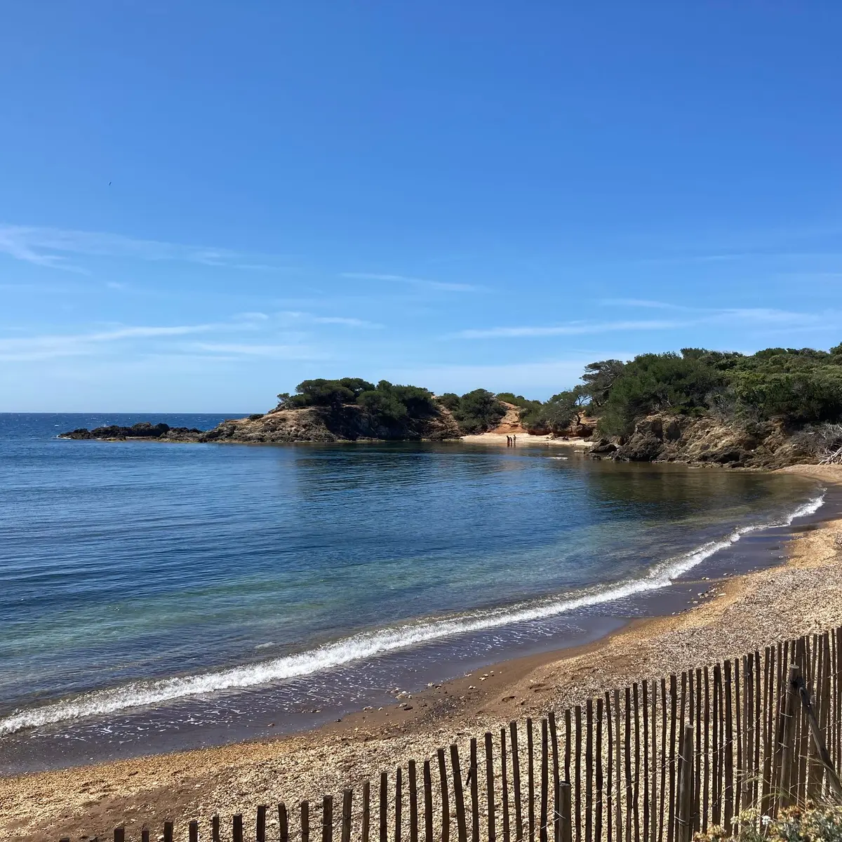 Plage noire de Porquerolles