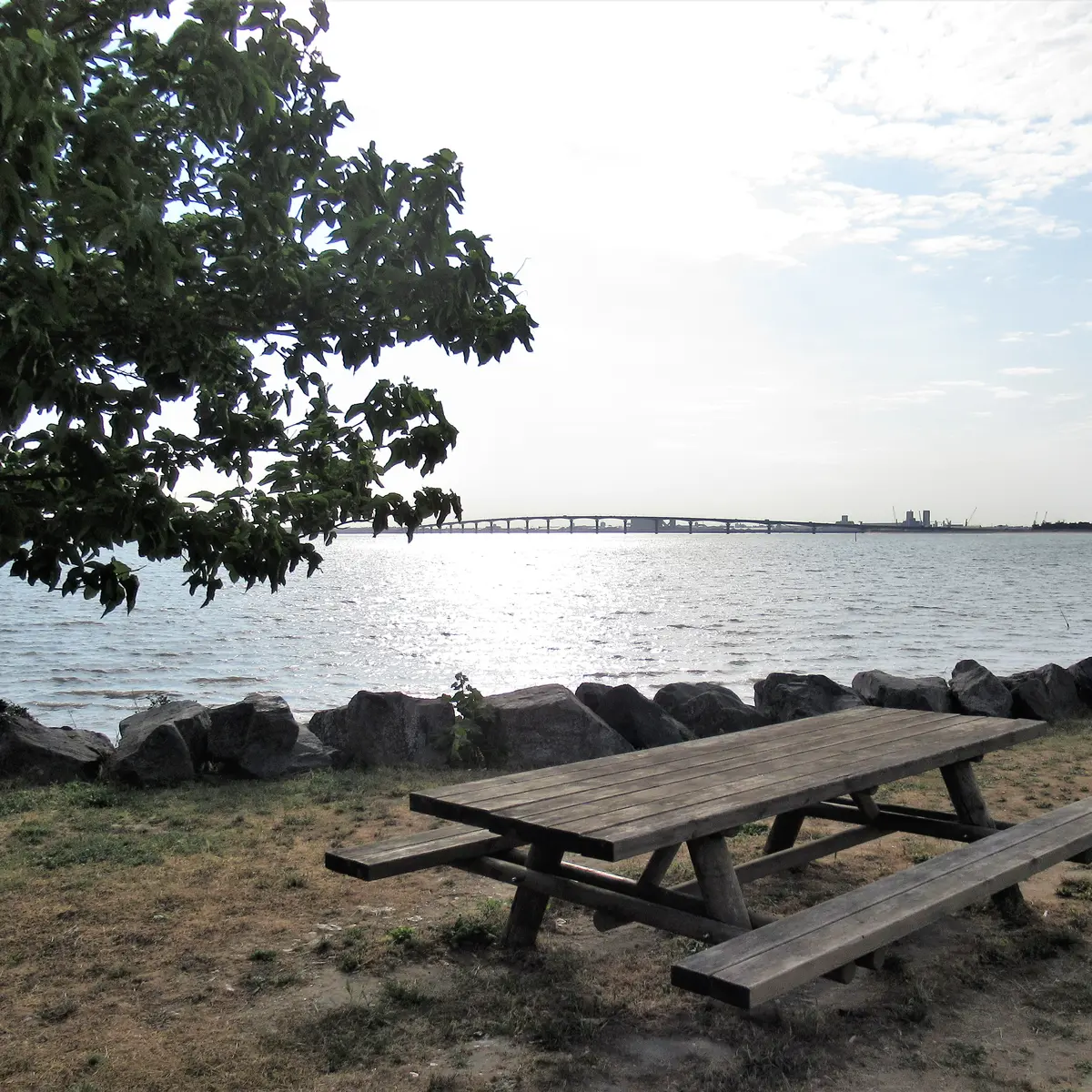 Corniche picnic tables