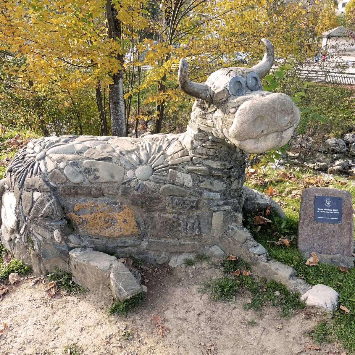 Art Vache : La vache aux yeux bleus