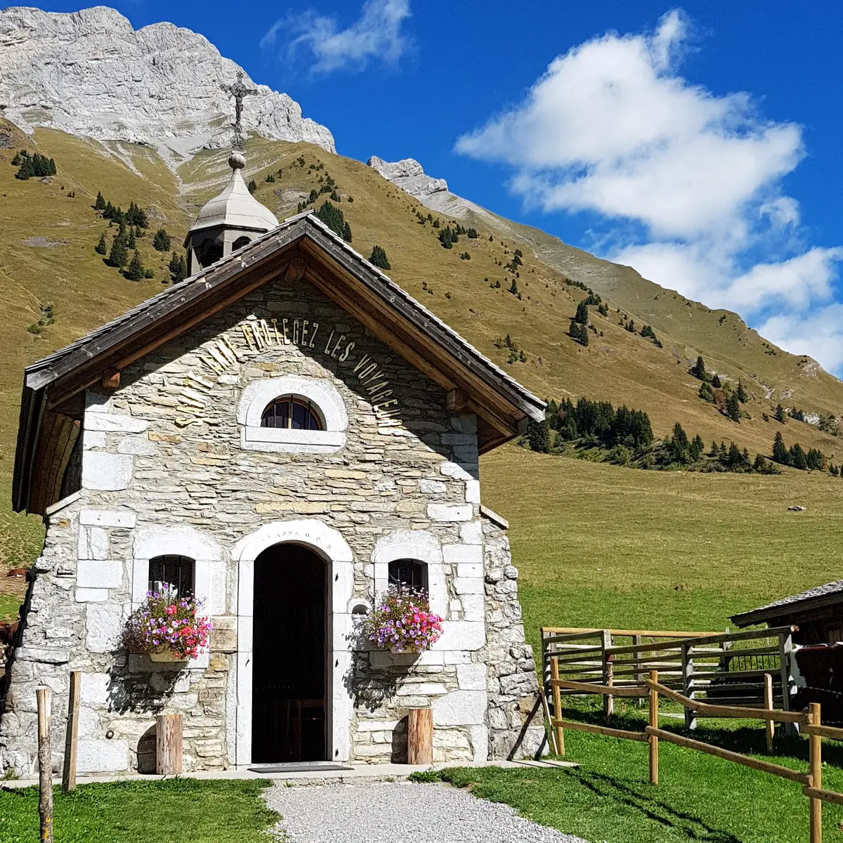 Chapelle Sainte Anne en été