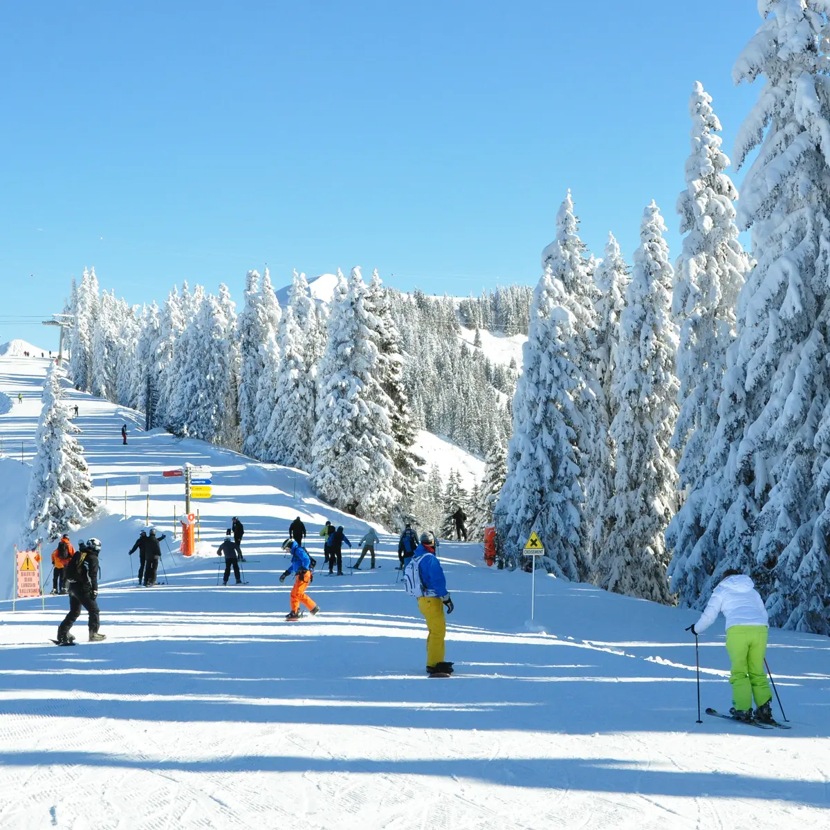 Vue sur le télésiège des Molliets
