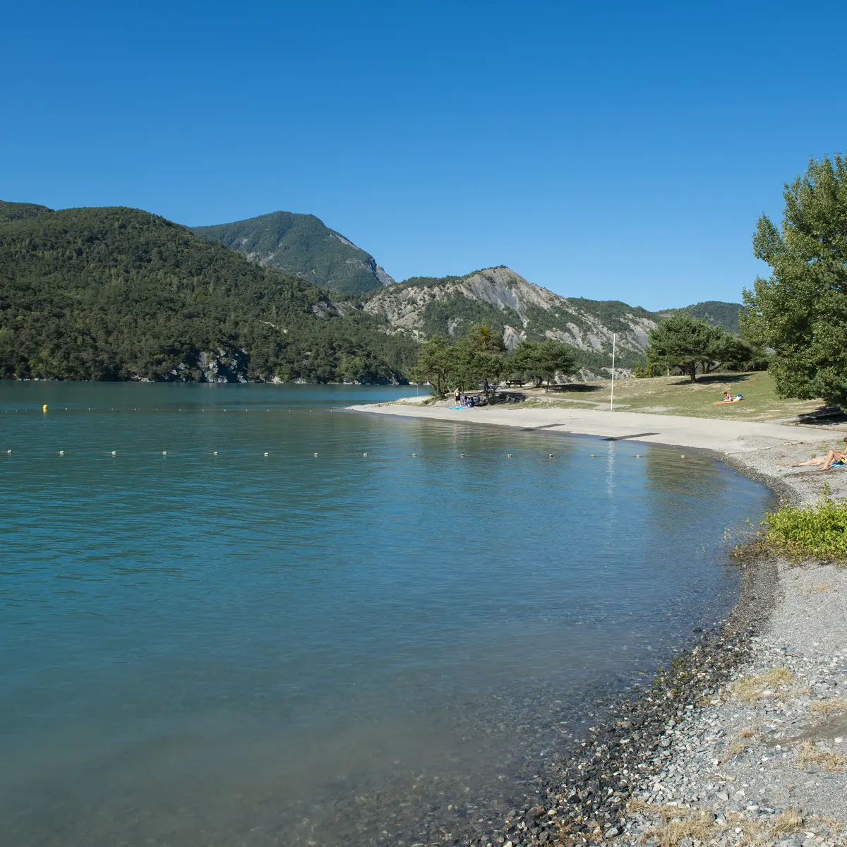Plage de Port Saint-Pierre - Le Sauze-du-Lac