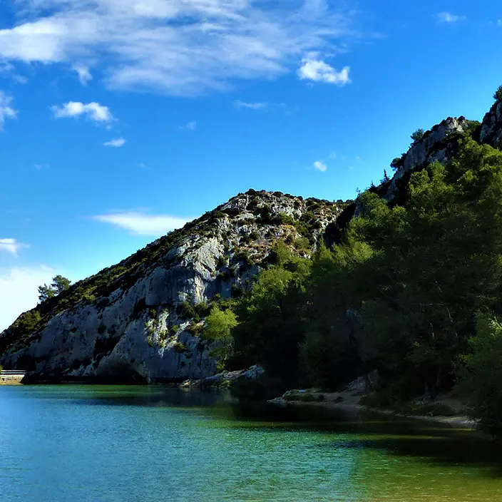 Klettergebiet_Saint-Remy-de-Provence_See_Peiroou