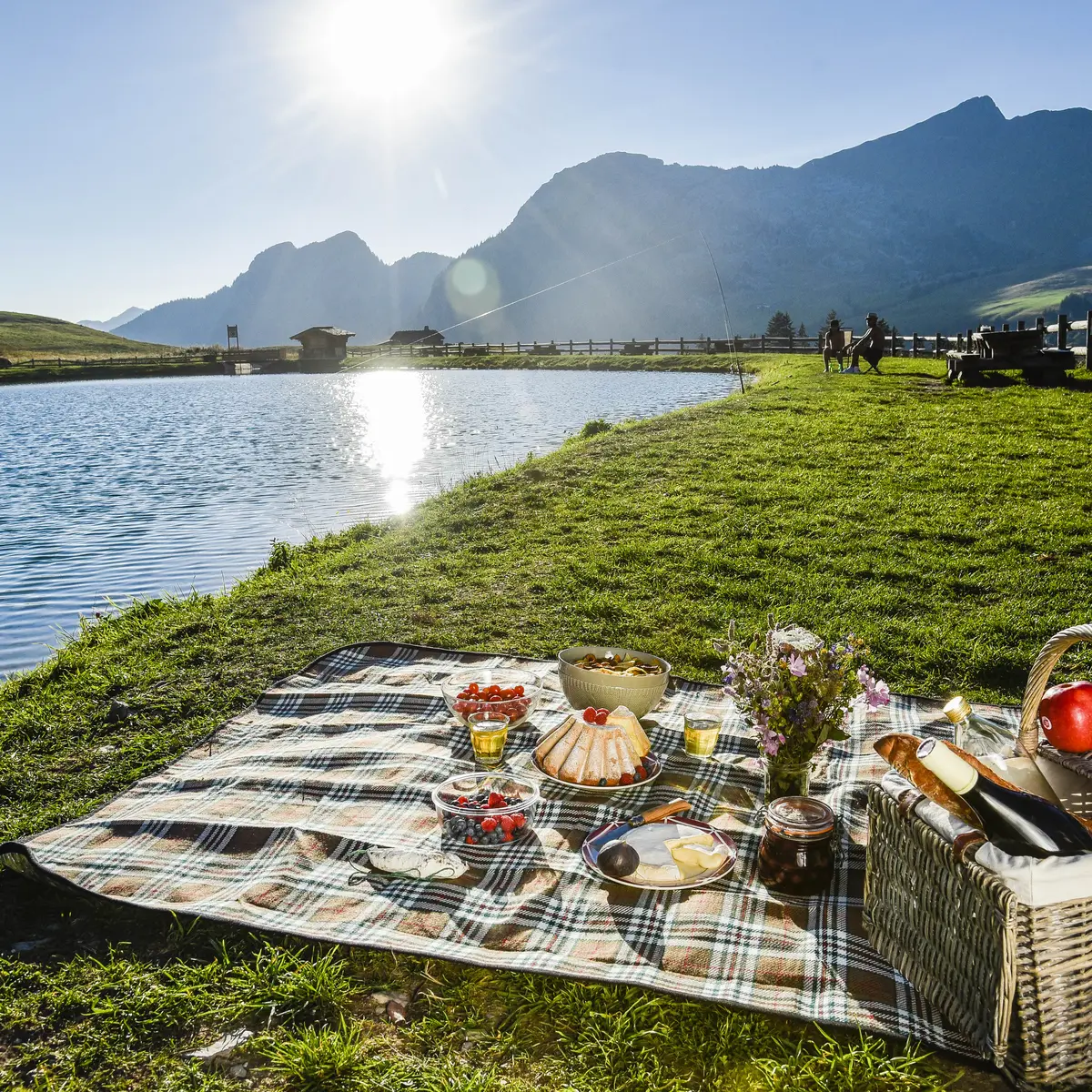 Pique nique au lac de la cour