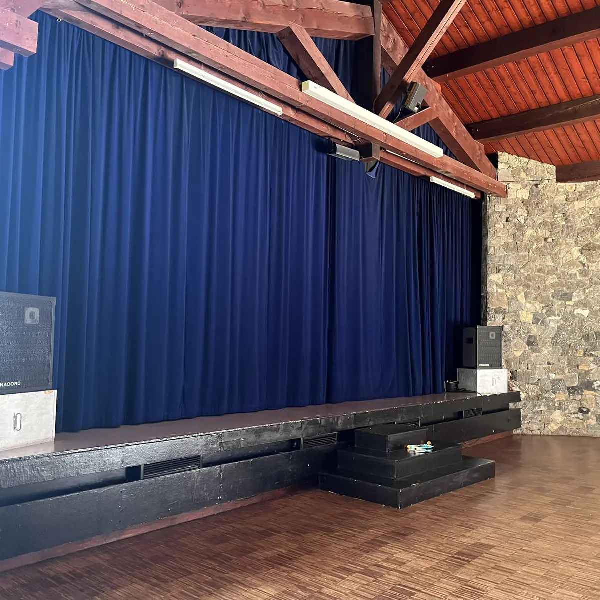 Salle Grand Massif - Les Becchi - Samoens - Haute-Savoie