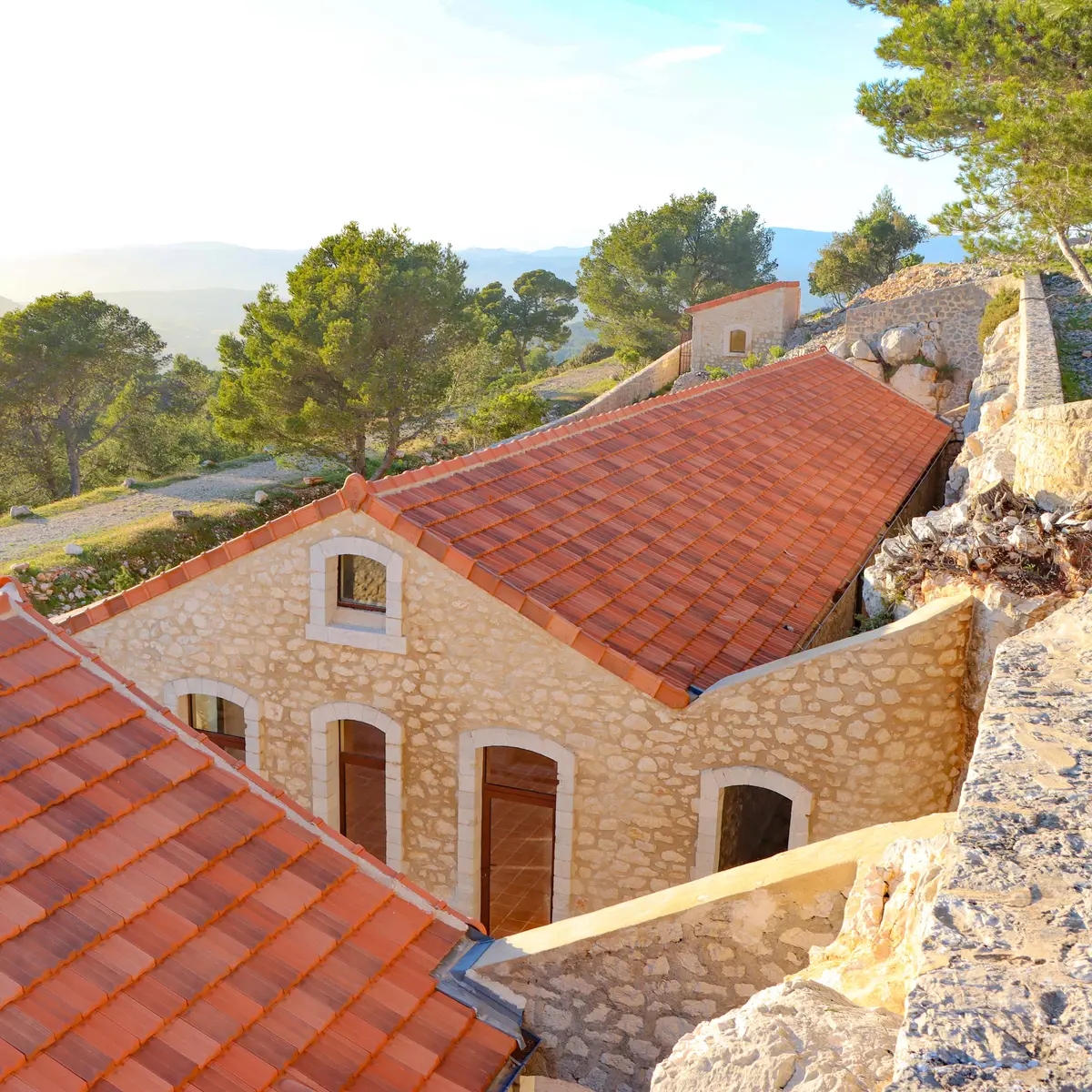 Randonnée sur le sentier du Belvédère dans le Massif du Gros Cerveau_Sanary-sur-Mer