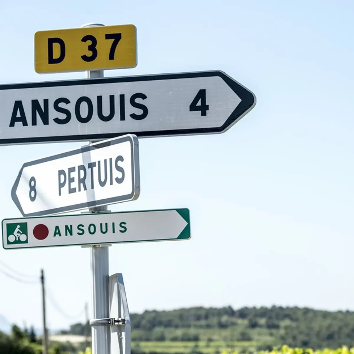 Panneau directionnel à suivre !