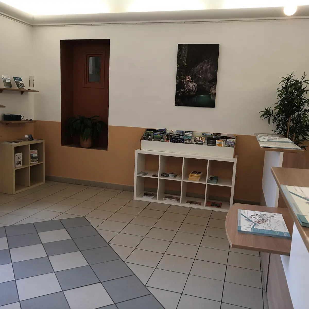 espace documentation et boutique