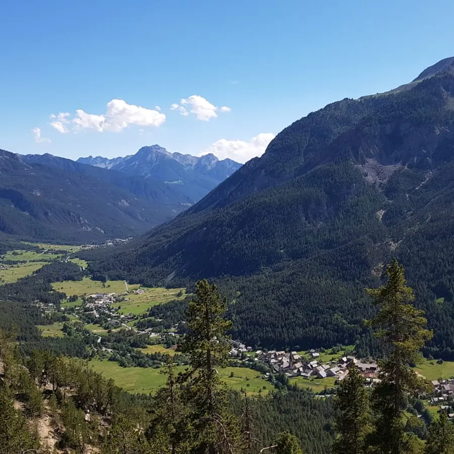 sentier printemps dénivelé marche