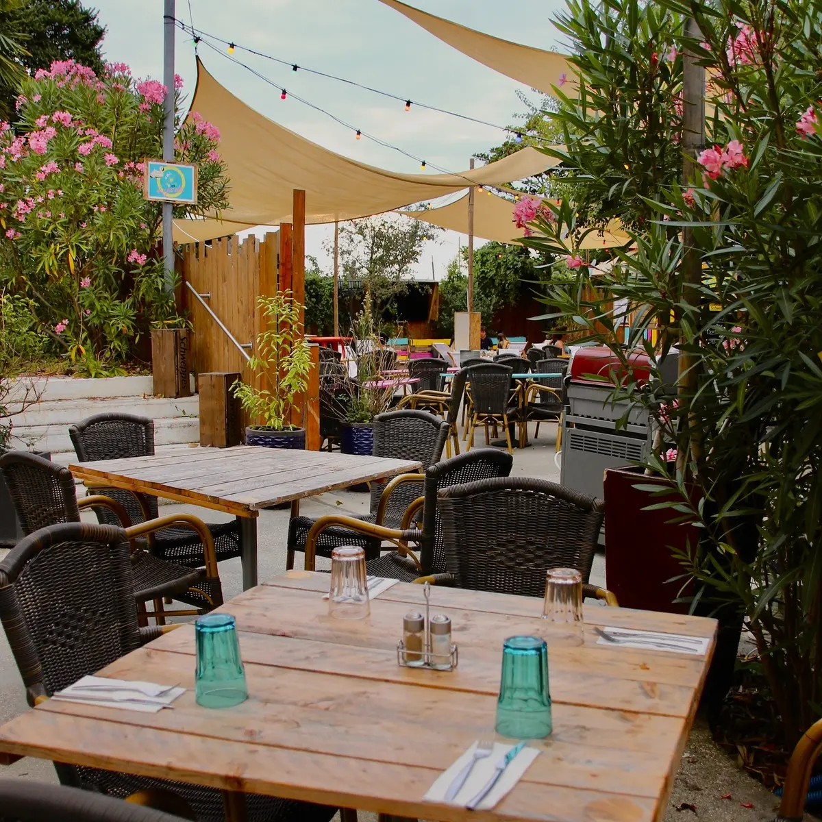 The Place_Carrières-sur-Seine