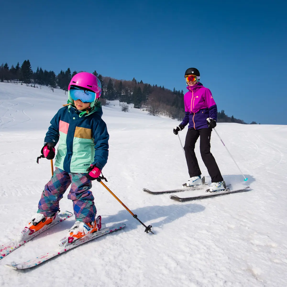 famille en ski