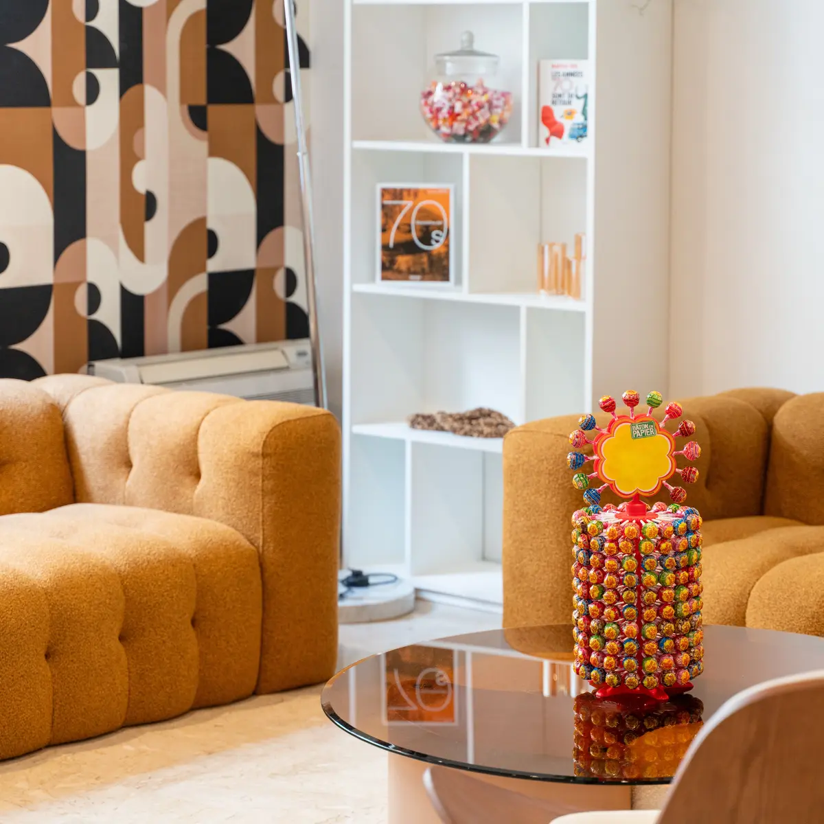 Soleil, style vintage et douceur de vivre – bienvenue dans les années 70 sur la Côte d’Azur !