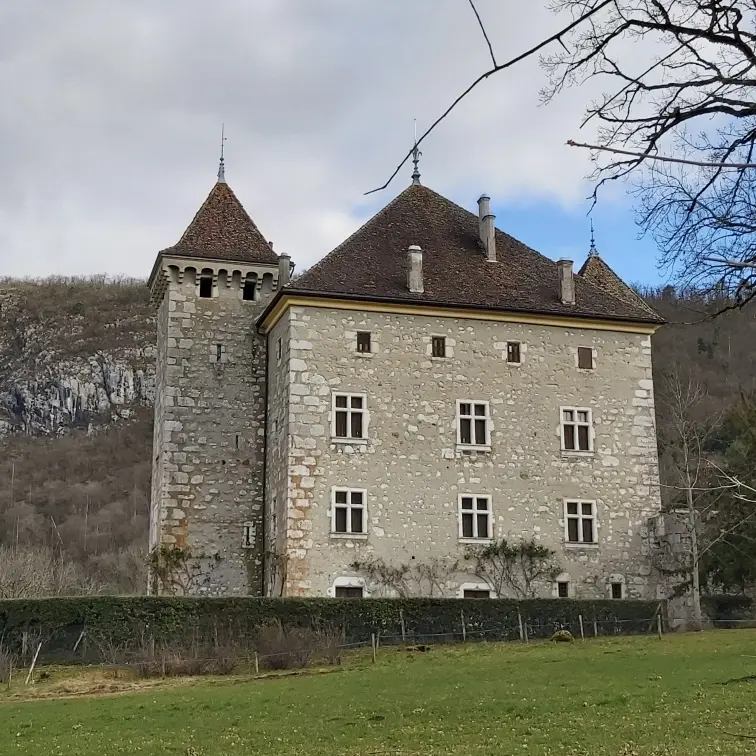 Château d'Hérée en montant à Entrevernes