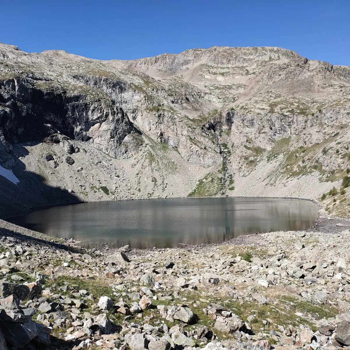 Le lac de Puy Vachier avant d'arriver au refuge Chancel