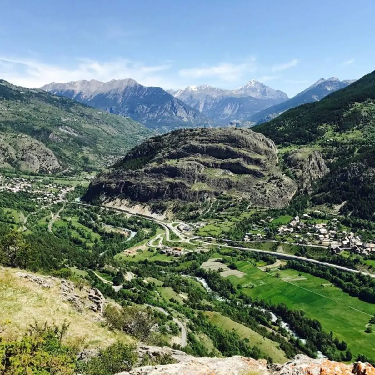 Vue sur Saint-Martin-de-Queyrières