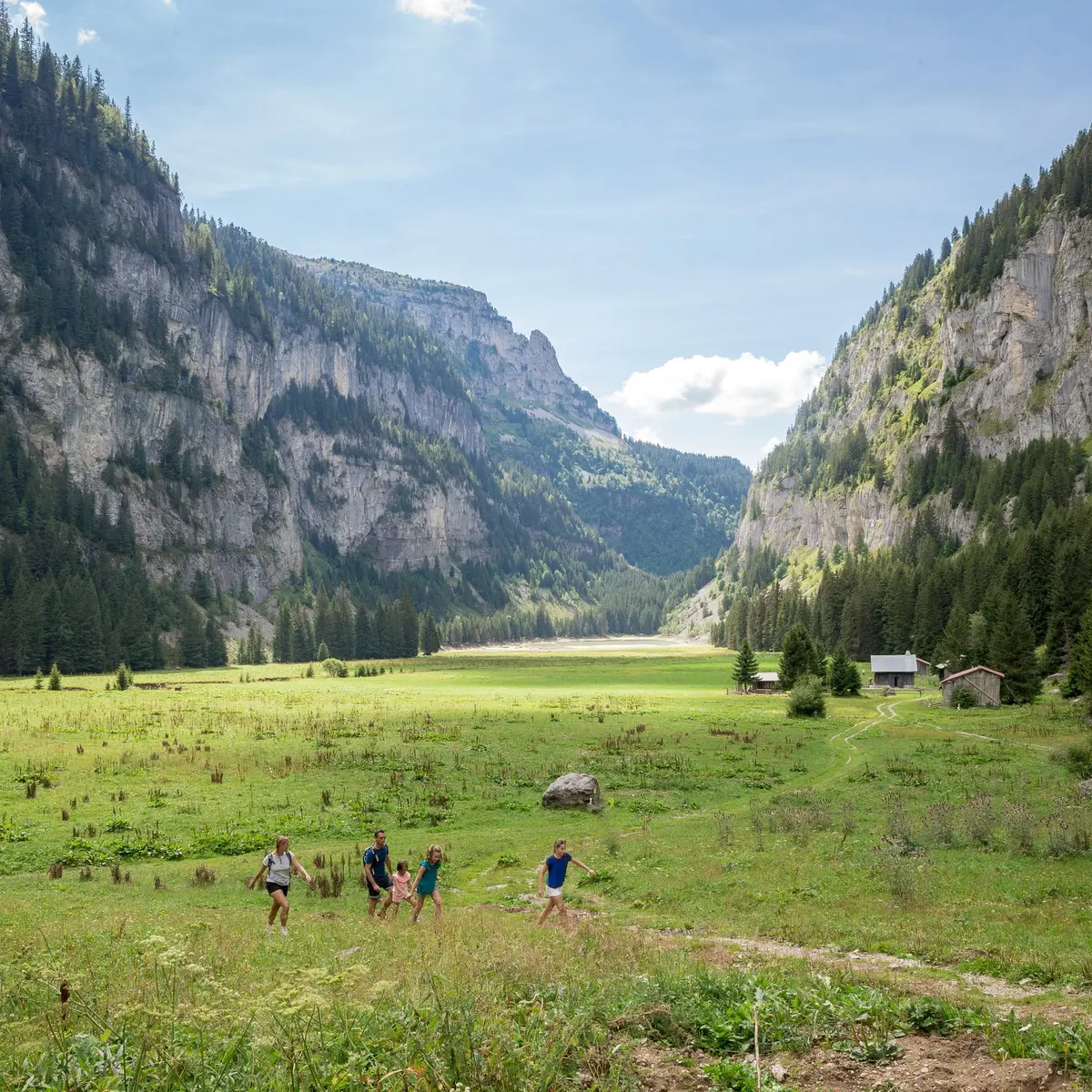 Vue d'ensemble du lac de Flaine
