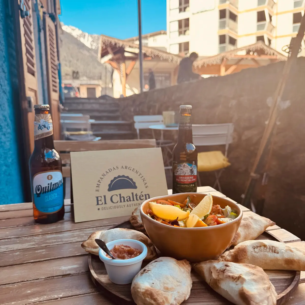 nos empanadas, les salades, les boissons et la vue magnifique