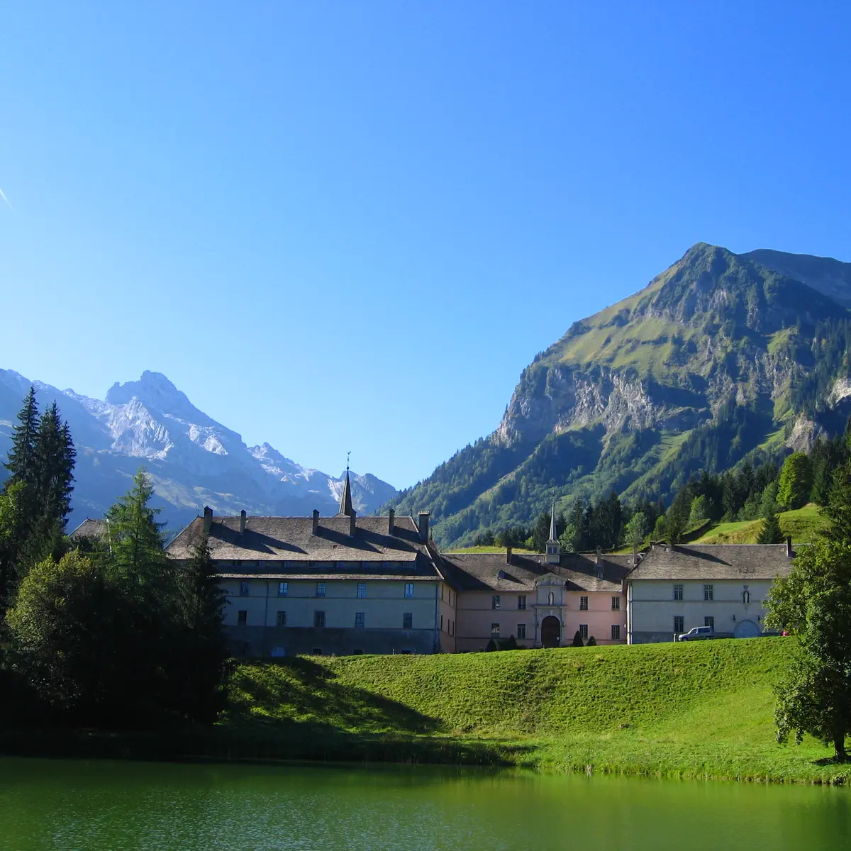 Vue depuis le lac