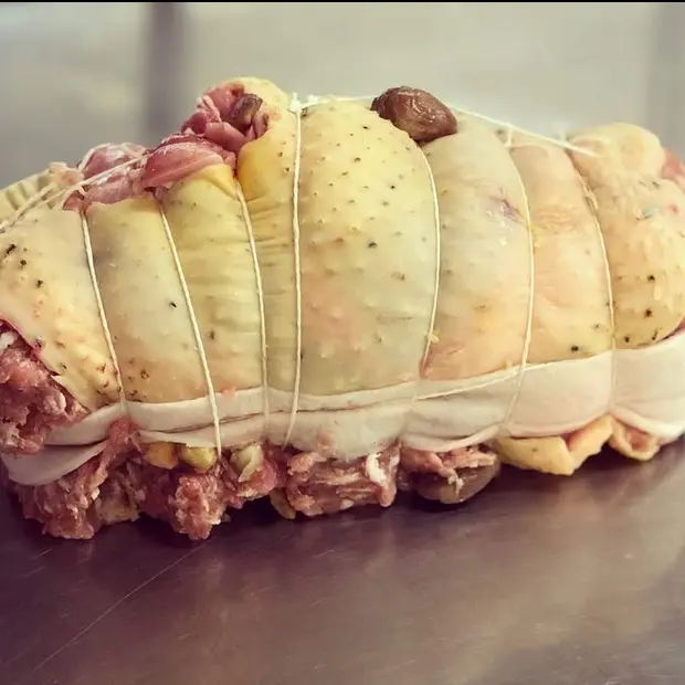 Dinde desossée farcie