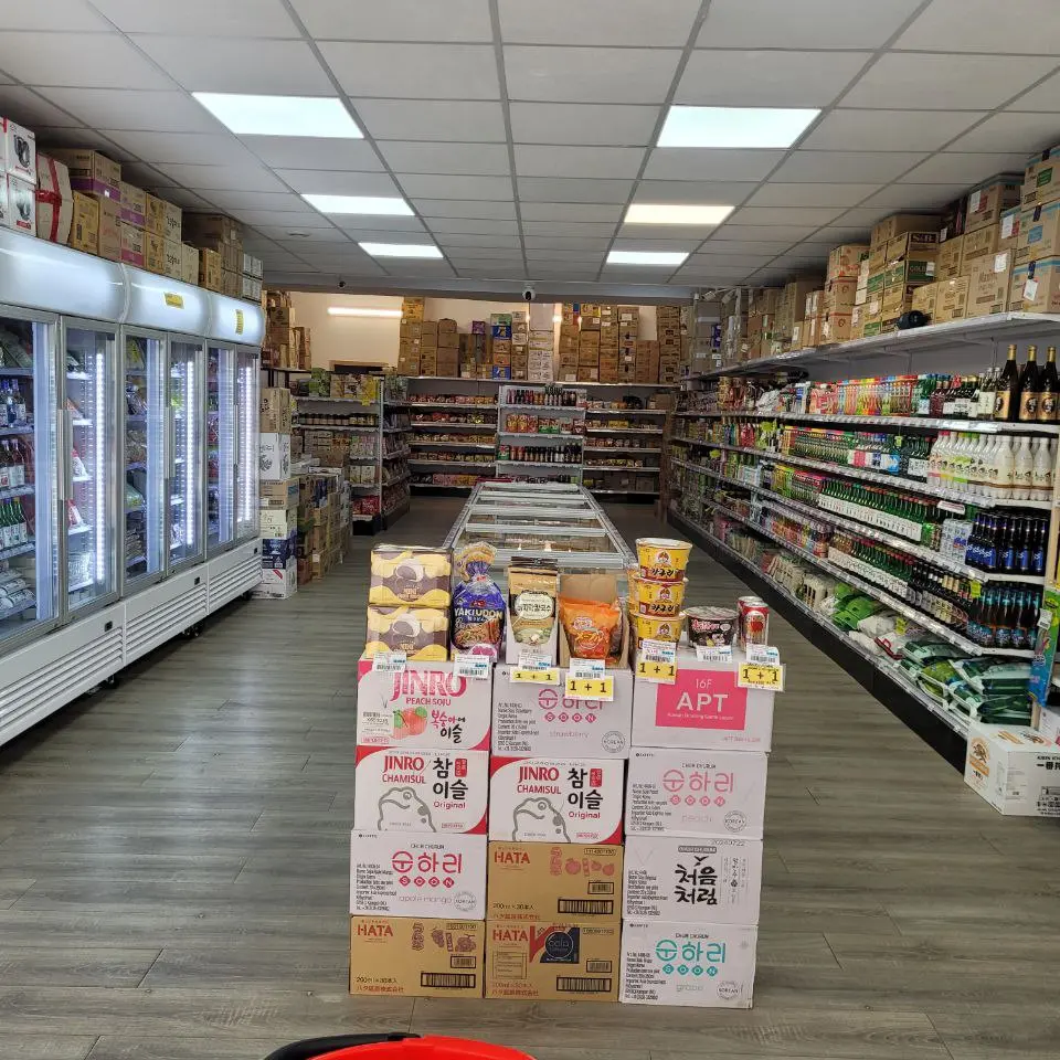 vue à l'intérieur du commerce