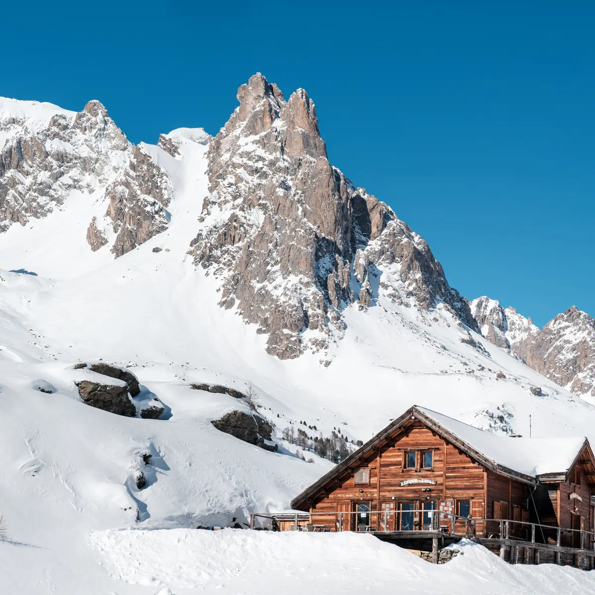 Refuge Laval en hiver