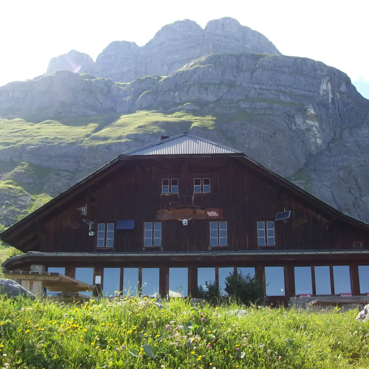 le refuge de Mayères sous les 4 Têtes