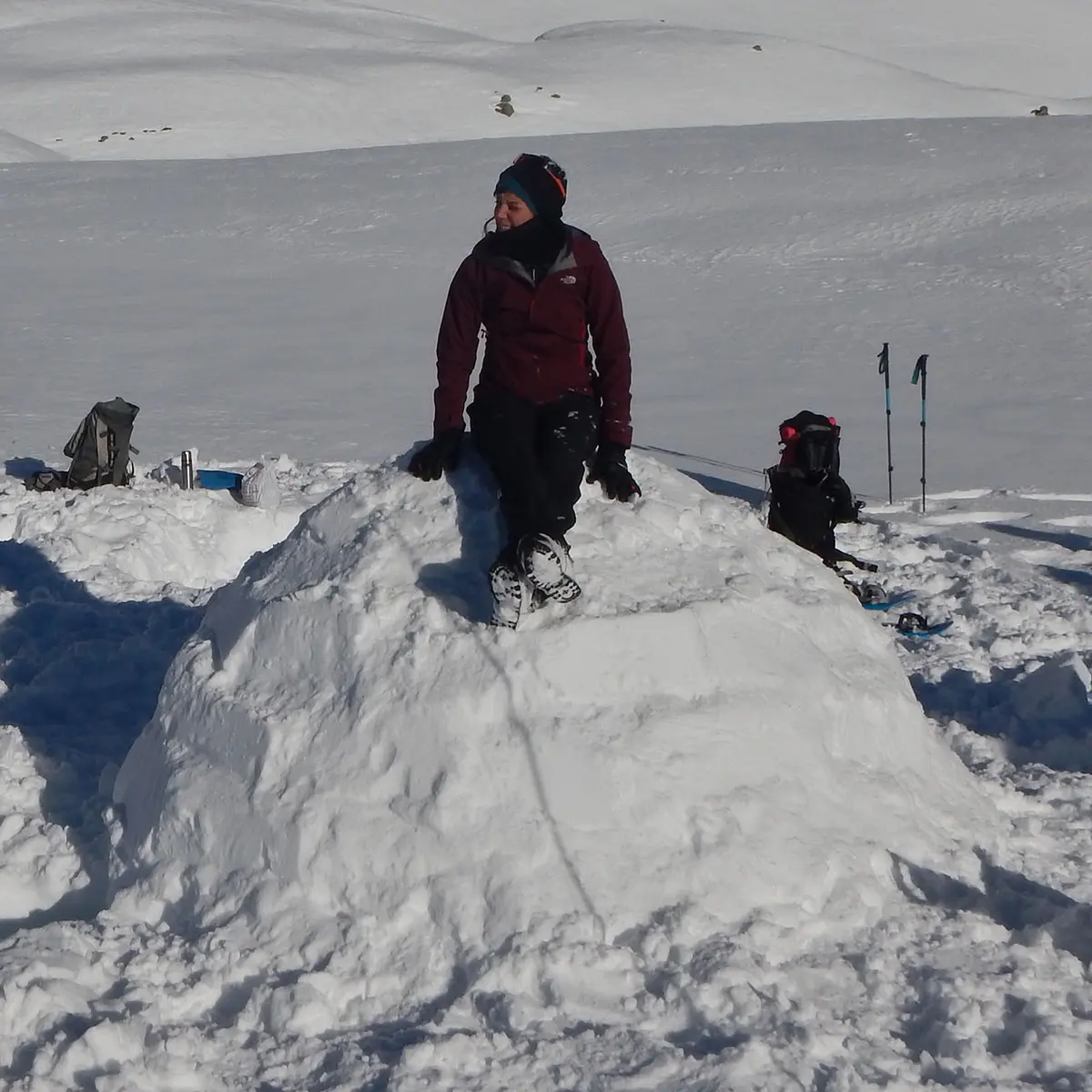 Construction d'igloo avec Gil Streichert