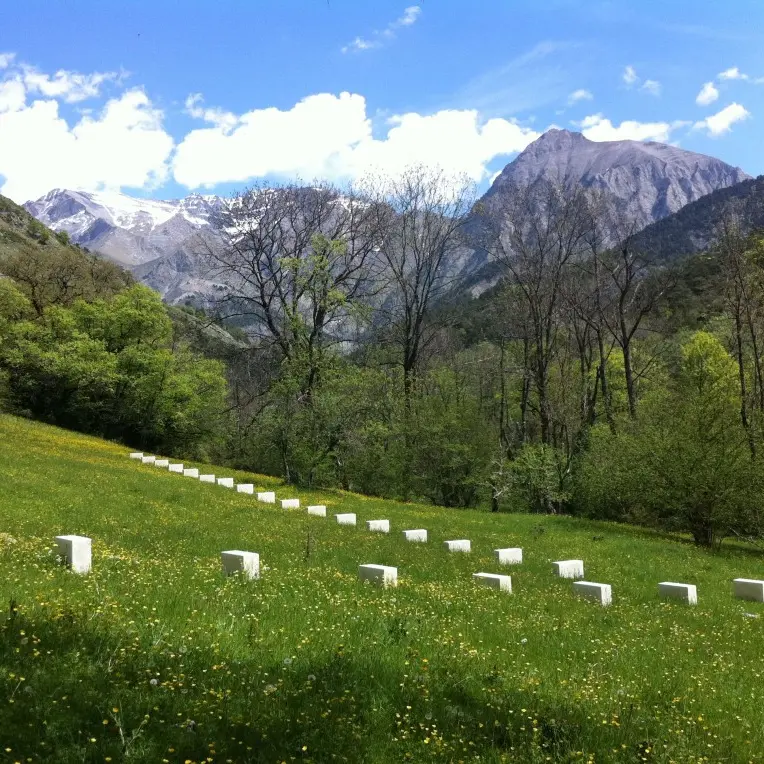 Richard Nonas, Edge-stones : Vière et les moyennes montagnes, 2011, Collection musée Gassendi