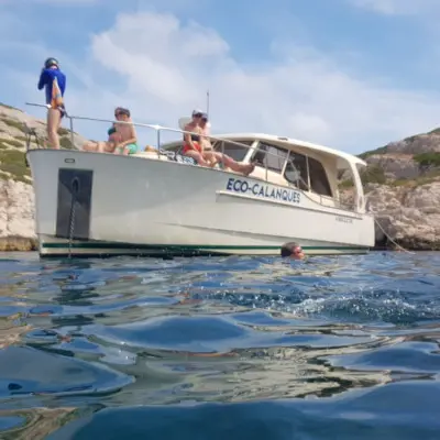 Croisière dans les calanques du Frioul avec café & baignade - Quai d'honneur Mairie