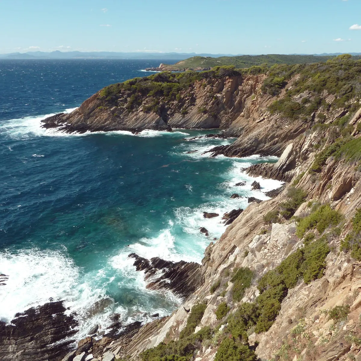Falaises de la côte sud de Port-Cros