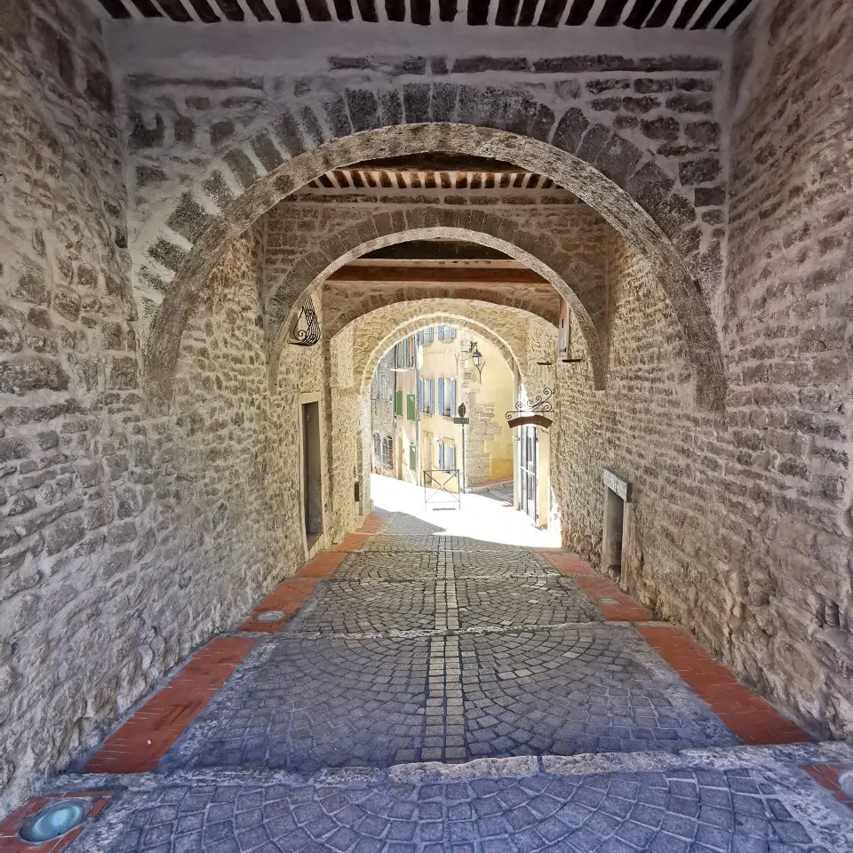 Porche de la rue Gambetta