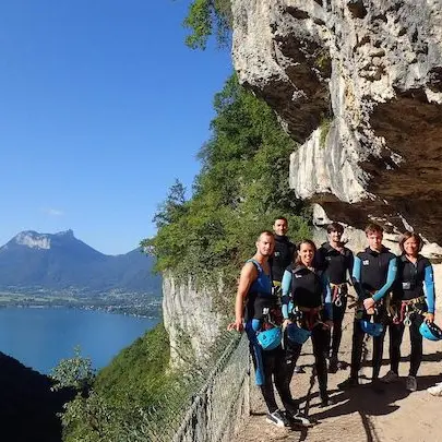 Sur le chemin vers la cascade