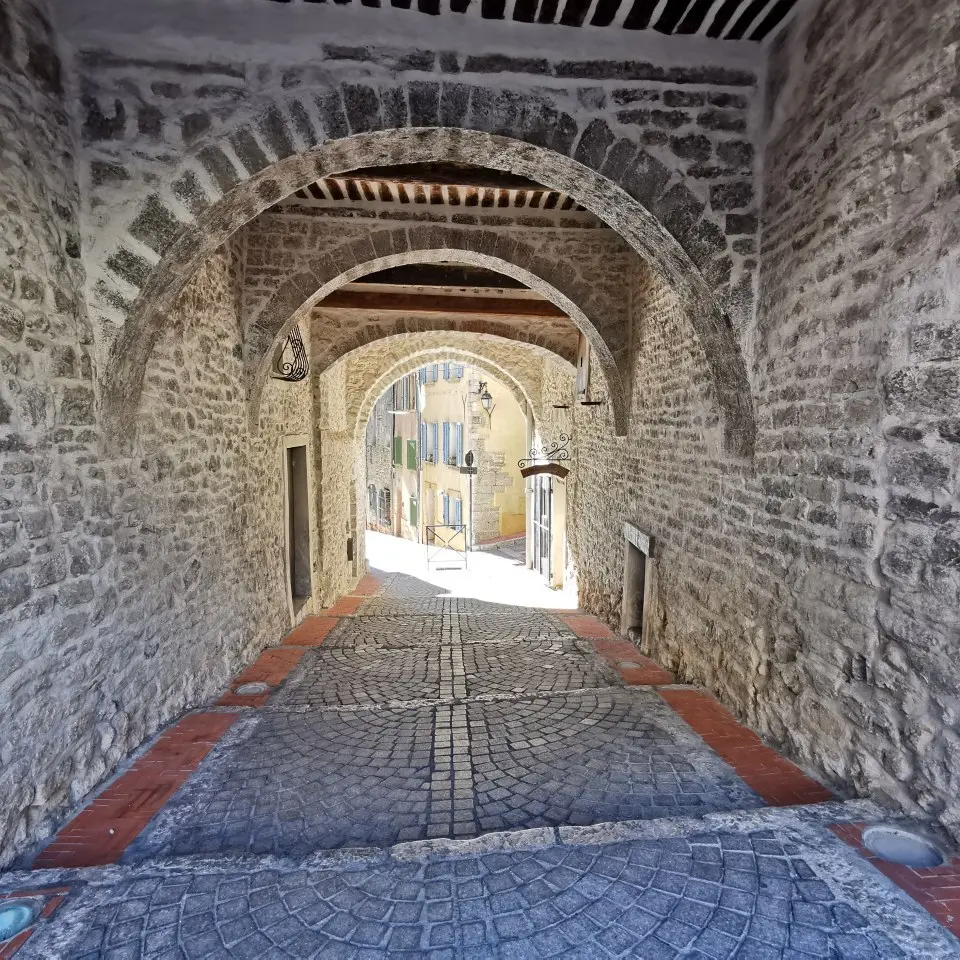 Porche de la rue Gambetta
