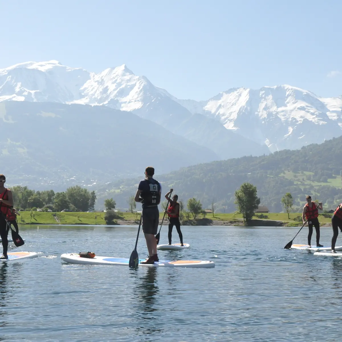 Sur le lac de Passy face au Mont Blanc