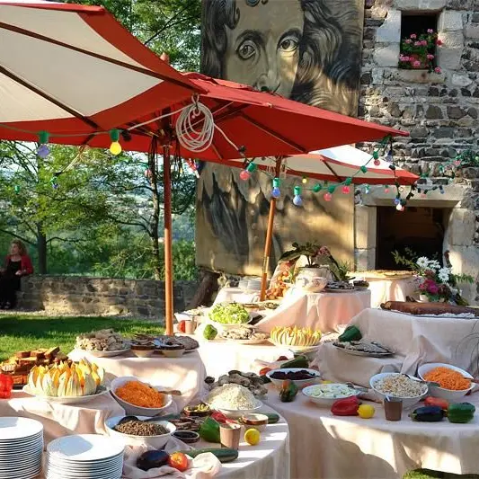 Réception dans les jardins du château