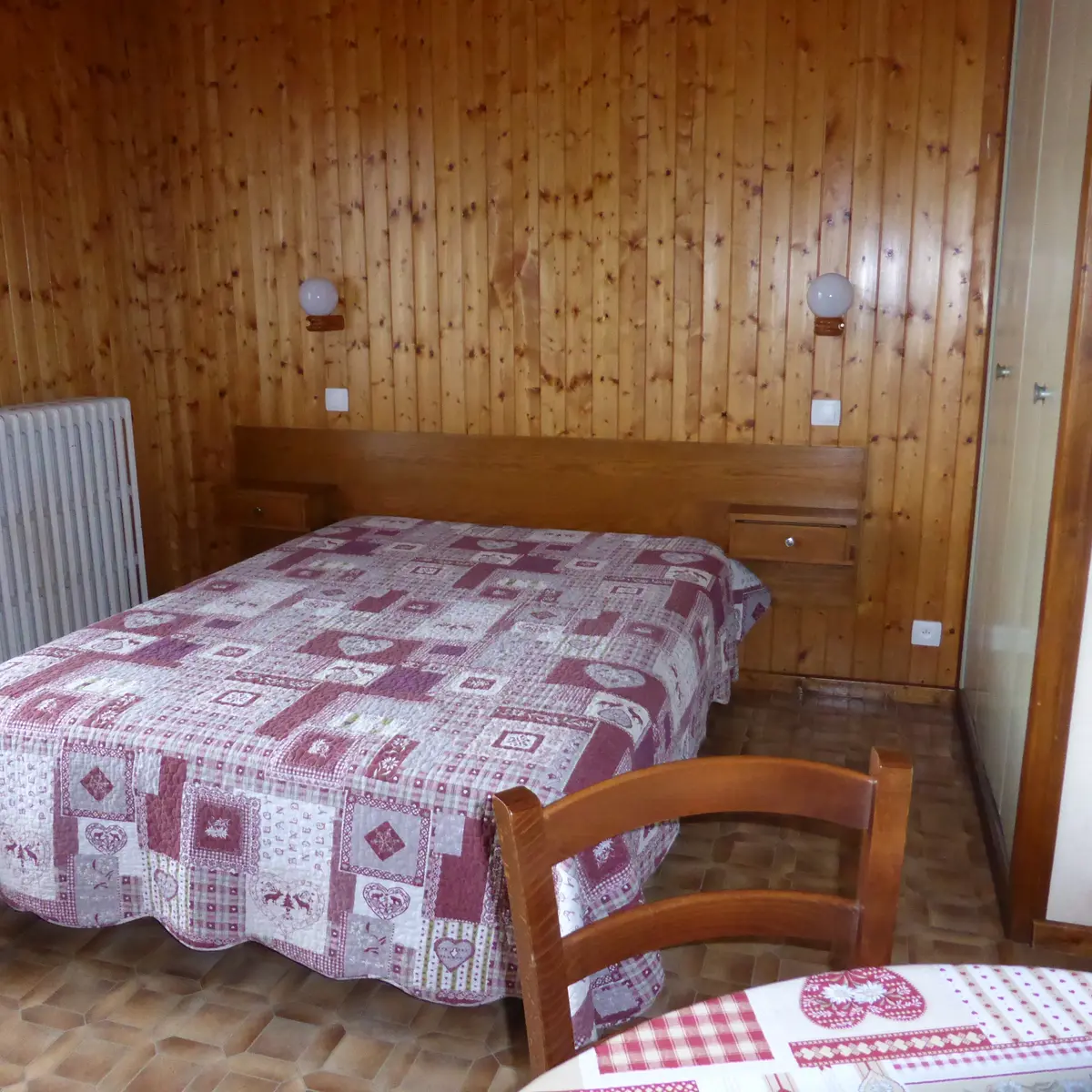 Séjor avec lit double/Living room with a double bed-Pont de Suize n°2-Le Grand-Bornand