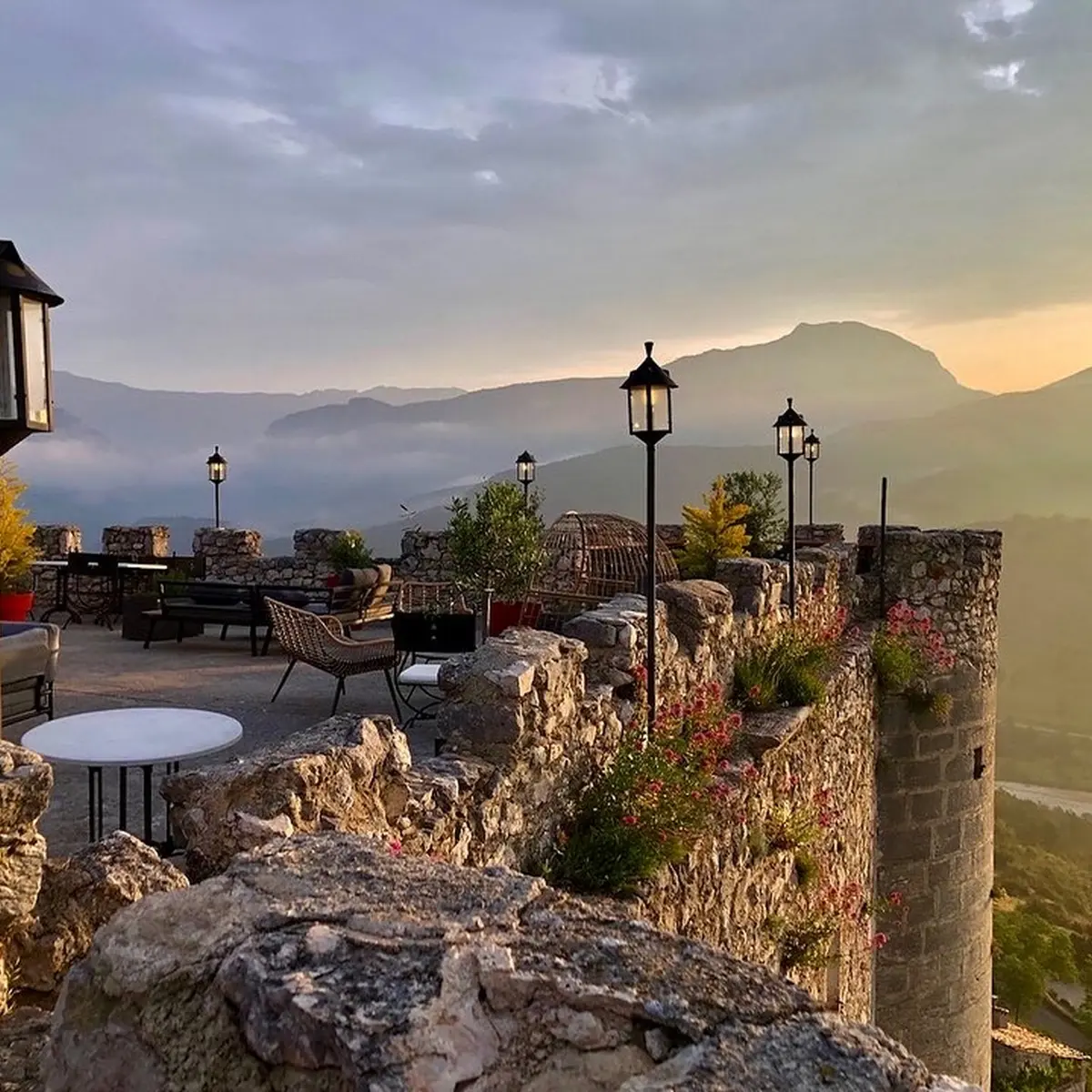 Panoramic terrace