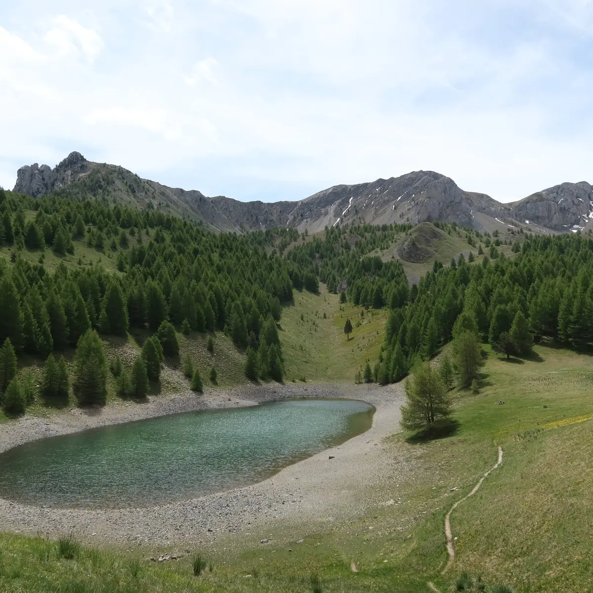 Etang dans le cirque du Morgon