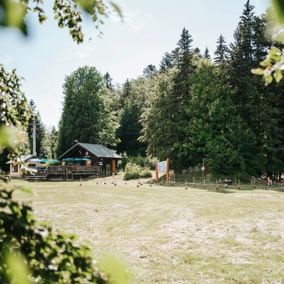 Une grande arena naturelle pour vos activités extérieures