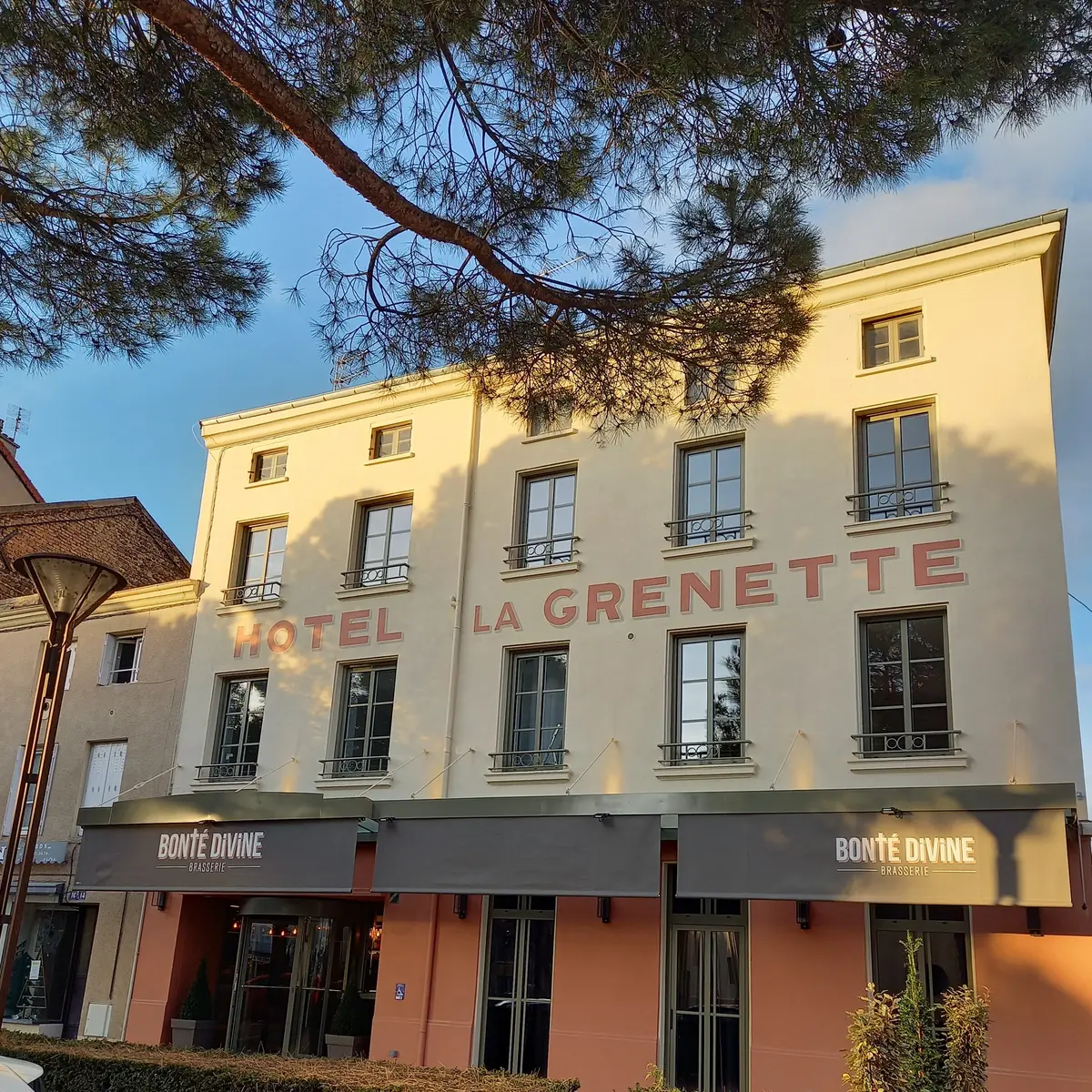 L'Hotel La Grenette