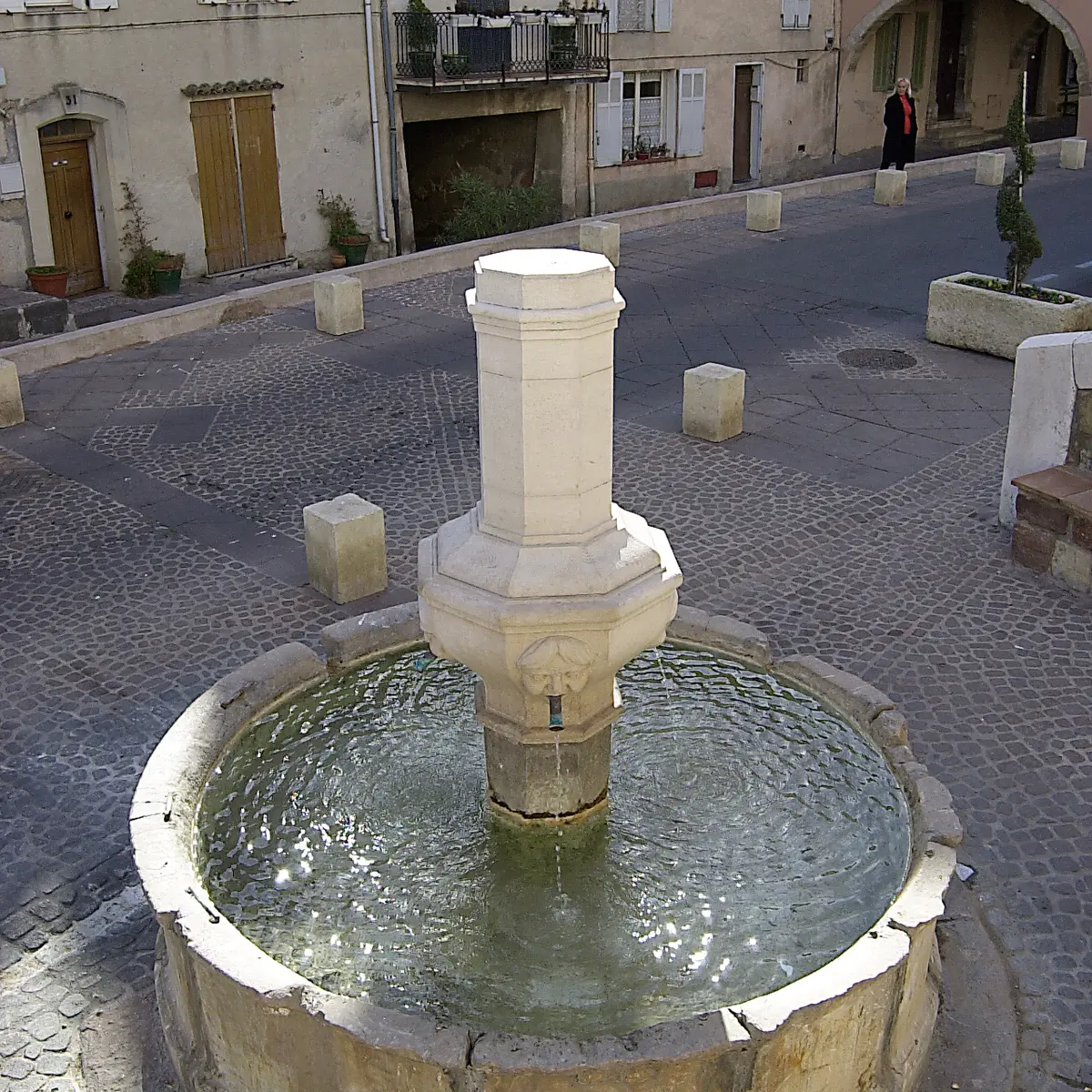 Fontaine vieille