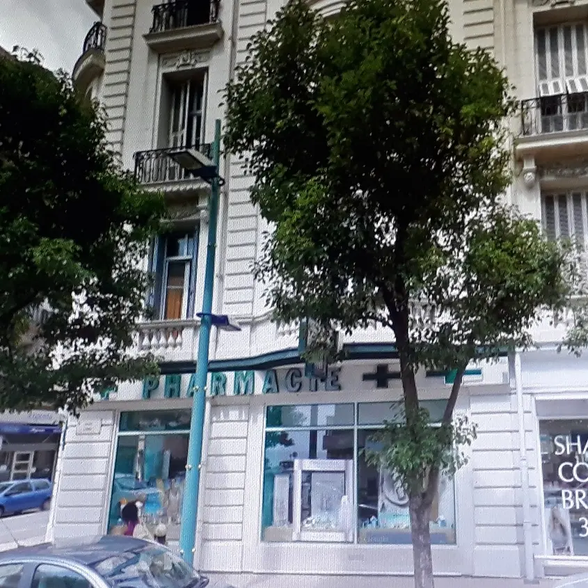 Façade de la Pharmacie Ballestra-Bartin
