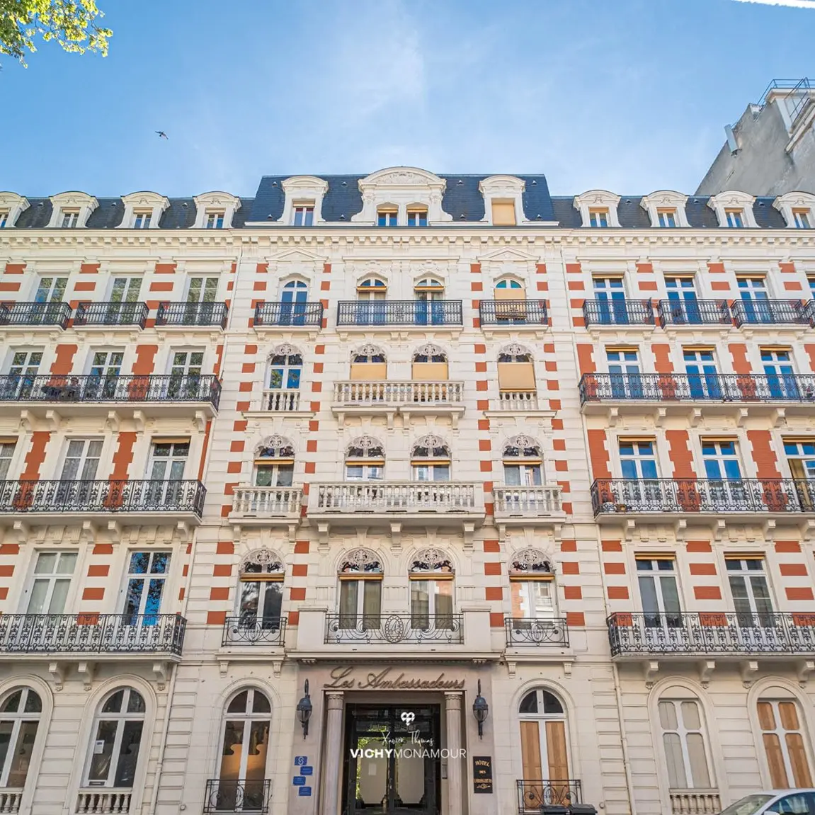 Les Ambassadeurs
